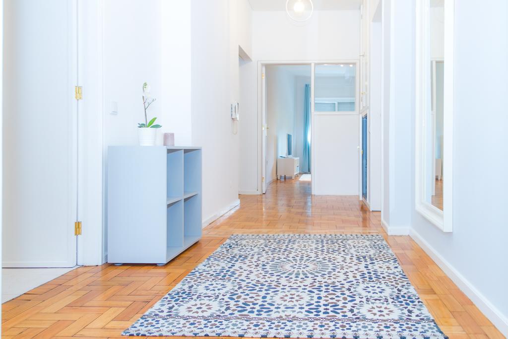 Liiiving In | Downtown Delight Apartamento *